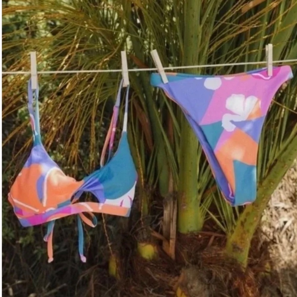Midori Bikini Set M Strand Print Triangle Top High Cut Bottom NWT Swim - Picture 5 of 5